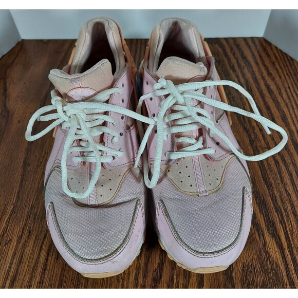 Nike Huarache Run SE GS Pink Youth Size 7 Y Women 8.5 Running Shoes 904538-600 - Picture 2 of 9